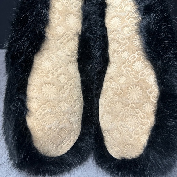 Ugg Amary Fluffy Slippers - Picture 4 of 8